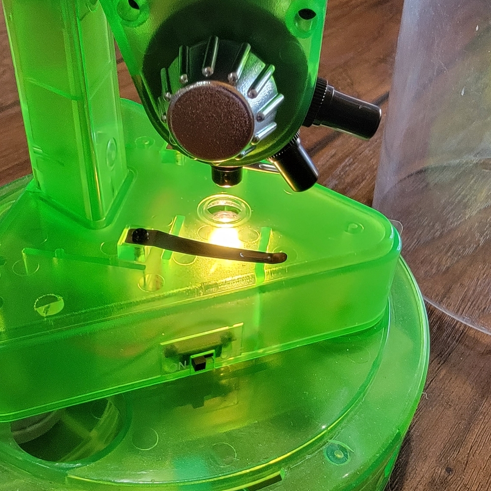 Tasco toy microscope - Picture 6 of 7